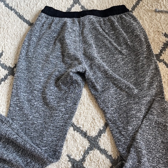 Forever 21 athletic joggers - Picture 3 of 5